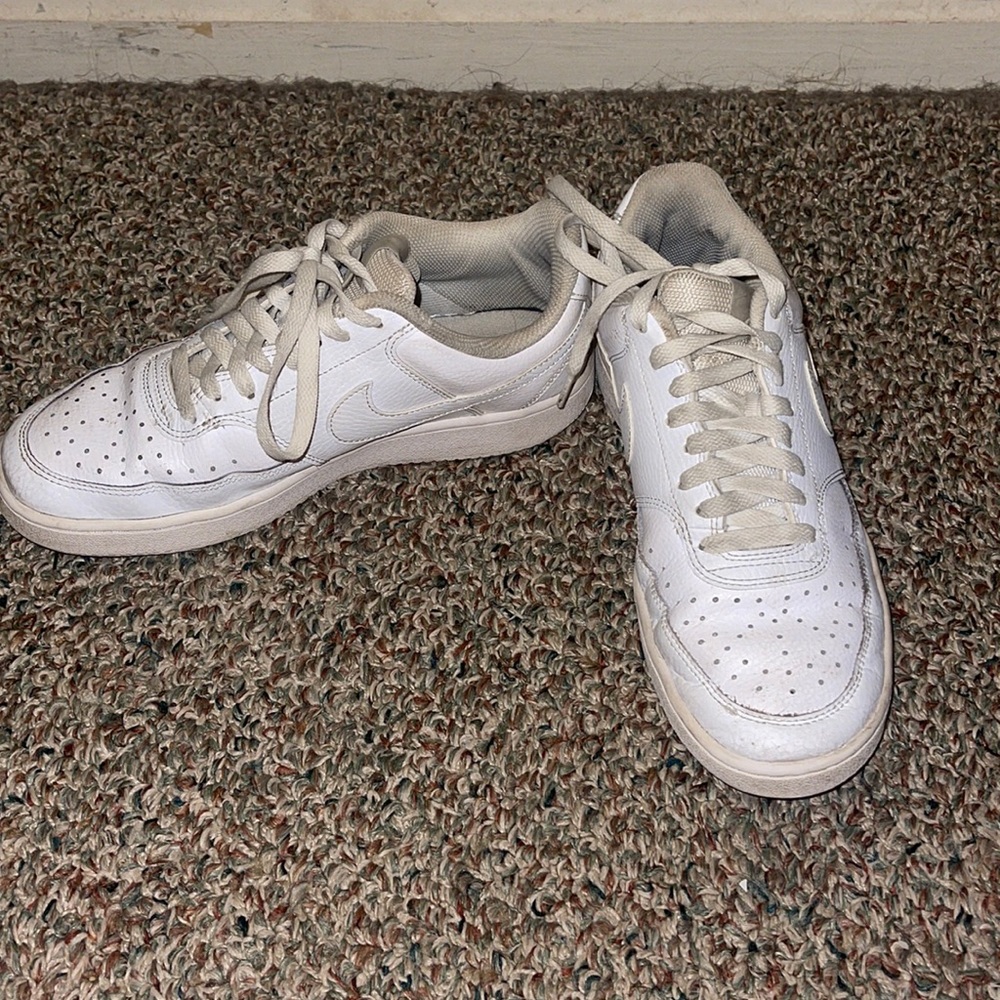 Nike Court Vision Size 9